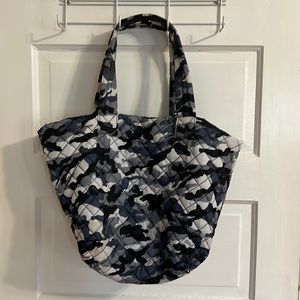 Urban Fit camo tote